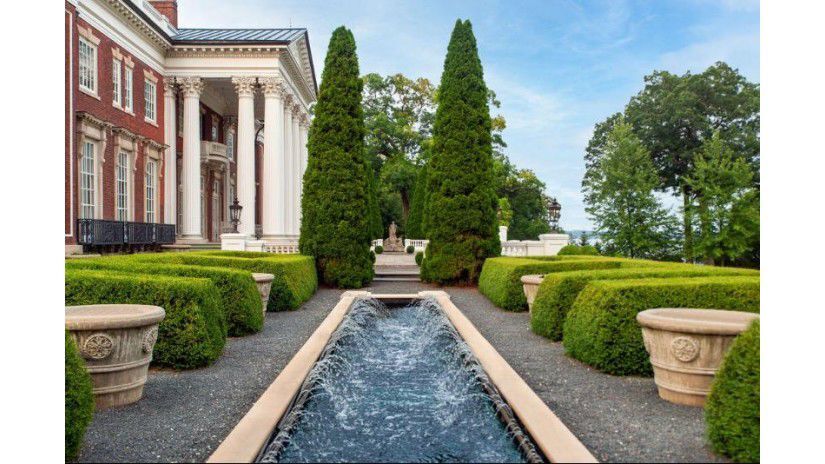 Reflecting pool